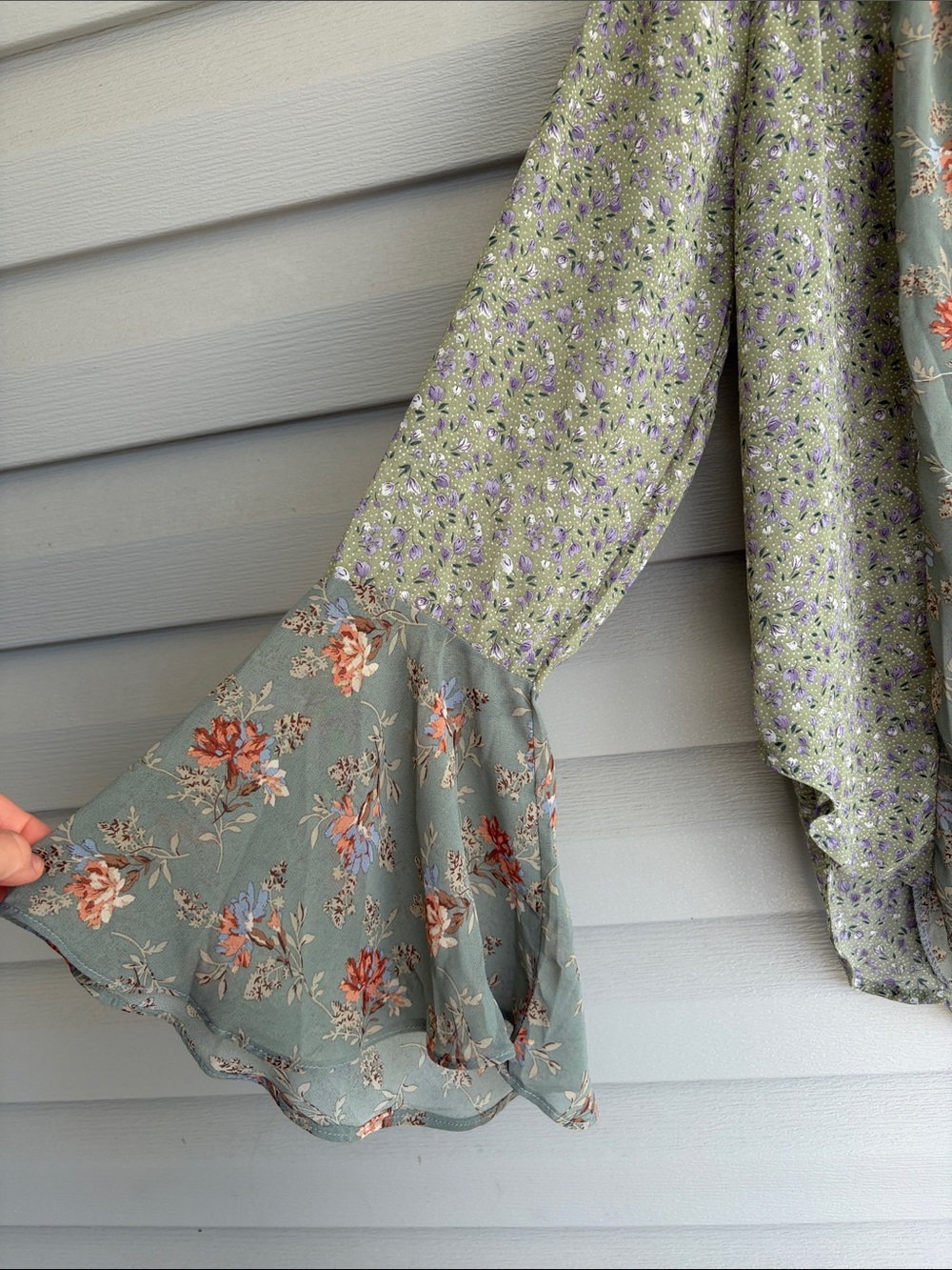 NWOT Kori Sage Green Floral bell sleeve Button-Front Blouse - Picture 2 of 4